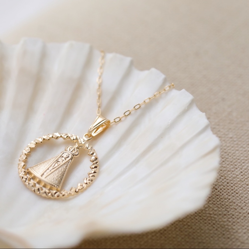 Virgin Mary Crown Necklace | 18k Gold Filled
